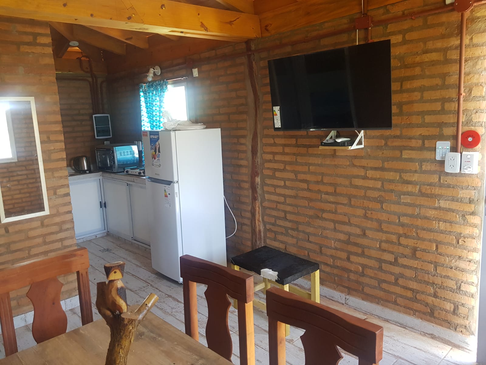 Interior principal de una cabaña apart